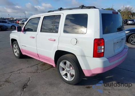 2013 Jeep Patriot Latitude z USA, uszkodzony, nr VIN 1C4NJPFB5DD102929